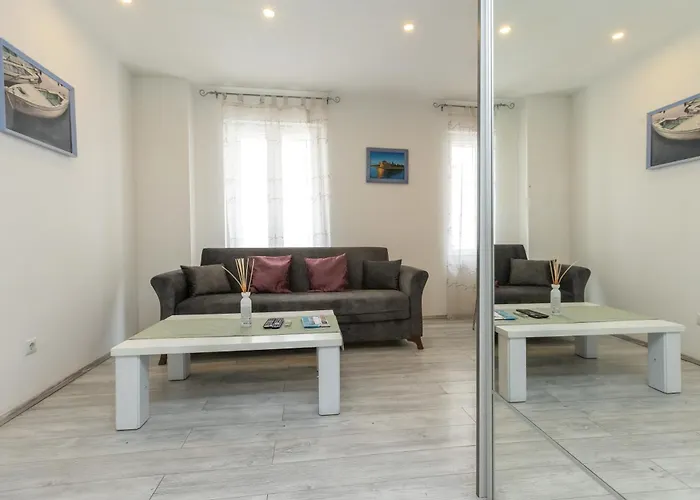 Alpha Loft 1br In Center Lägenhet