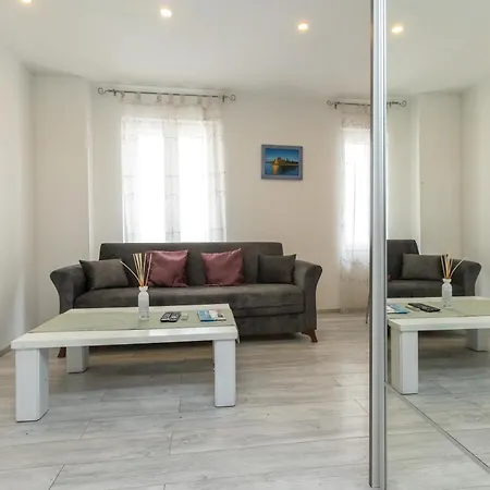 Alpha Loft 1br In Center Apartman