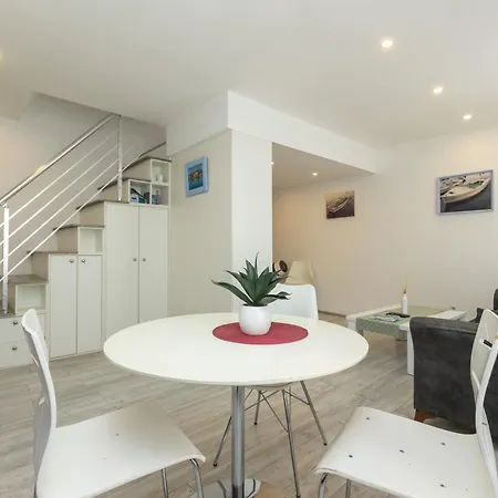 Apartman Alpha Loft 1br In Center