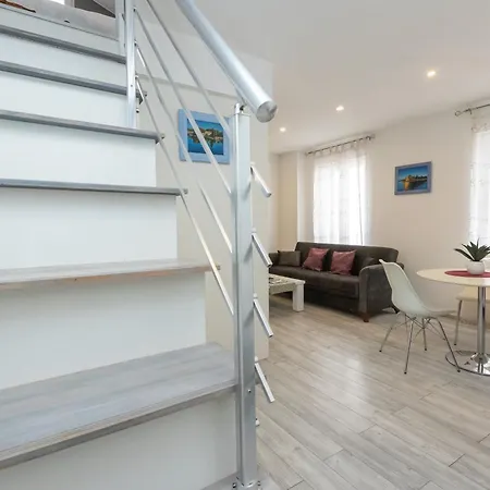 Alpha Loft 1br In Center *